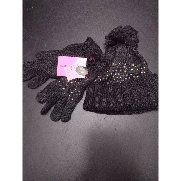 Betsey Johnson Accessories - ***Final Sale*** Betsey Johnson black beanie and glove set